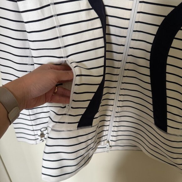 Lululemon In Stride Jacket In Quiet Stripe White US 8 - Picture 6 of 9